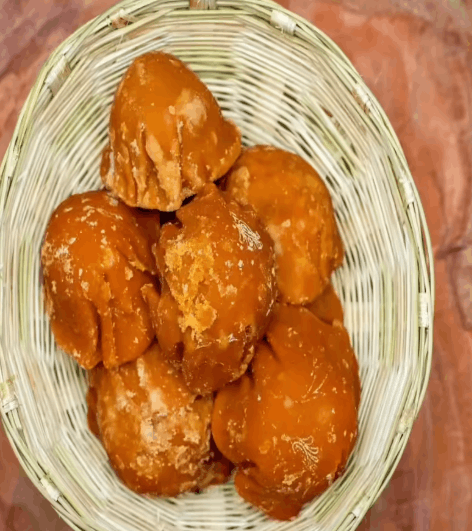 Traditional Sugarcane Jaggery (Nattu Vellam)