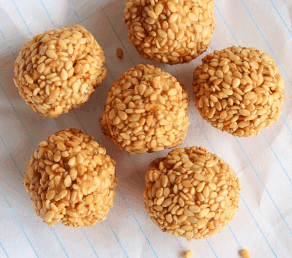 Traditional White Sesame Jaggery Ball(Whilte Ellu Urundai)